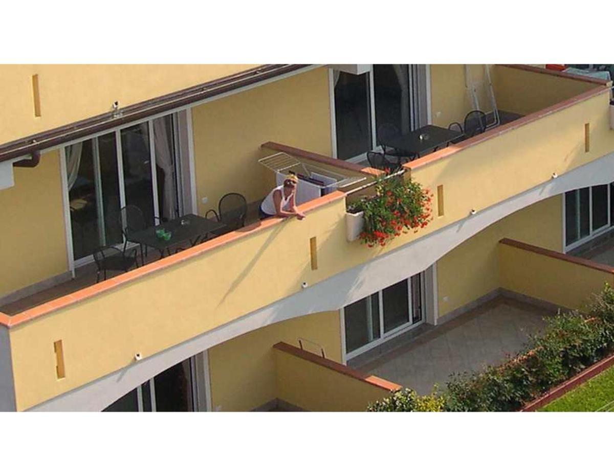 Residence Miralago Rooms & Apartments Manerba del Garda Exterior foto