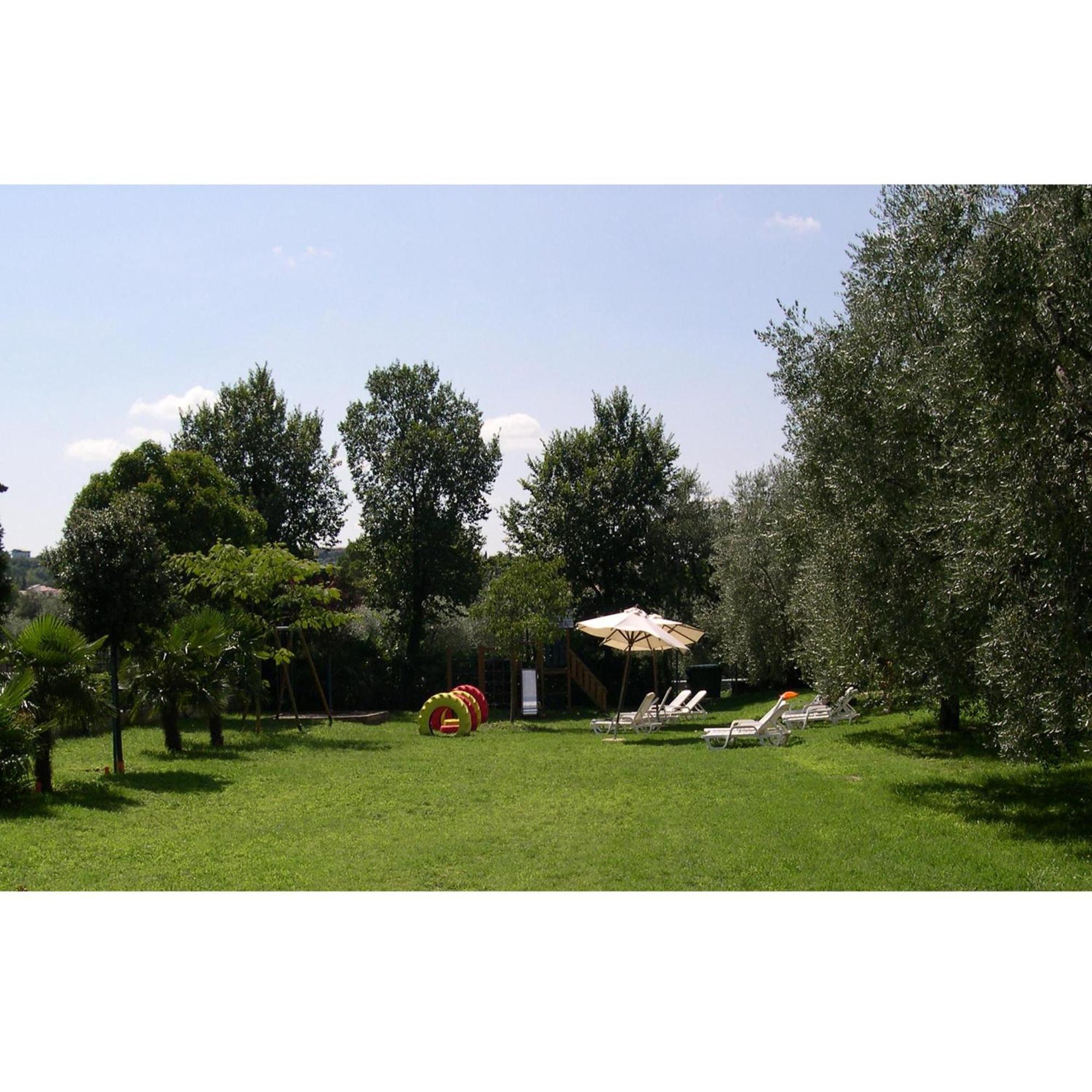 Residence Miralago Rooms & Apartments Manerba del Garda Exterior foto