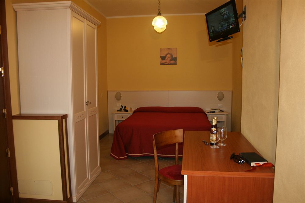 Residence Miralago Rooms & Apartments Manerba del Garda Exterior foto