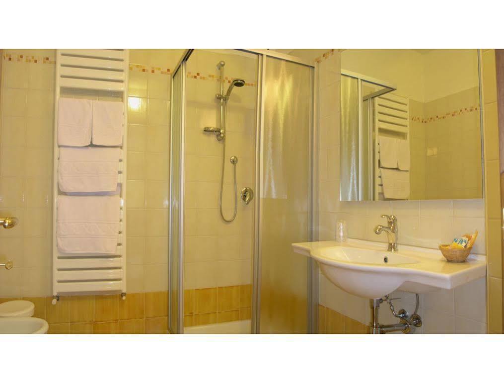 Residence Miralago Rooms & Apartments Manerba del Garda Exterior foto